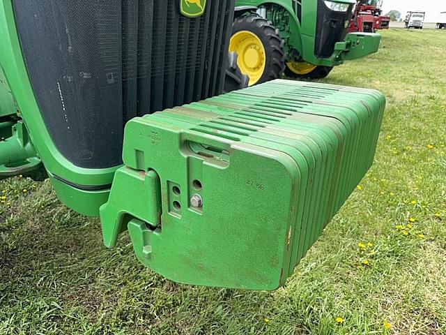 Image of John Deere 8220 equipment image 2