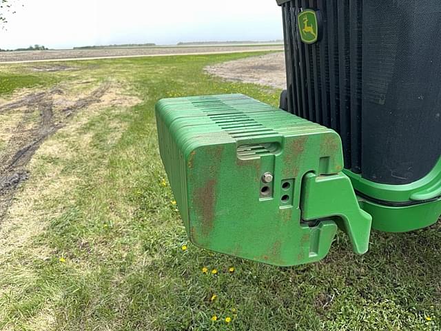 Image of John Deere 8220 equipment image 3