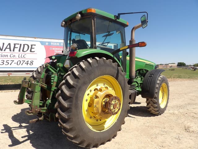 Image of John Deere 8320 equipment image 4