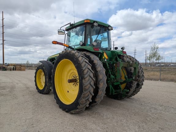 Image of John Deere 8320 equipment image 2