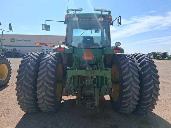 Image of John Deere 8320 equipment image 3