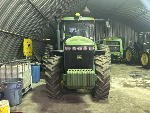 Image of John Deere 8320 equipment image 4