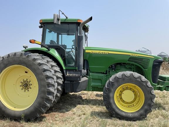 Image of John Deere 8320 equipment image 2