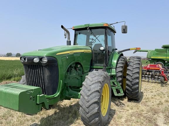 Image of John Deere 8320 equipment image 1