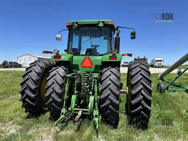 Image of John Deere 8320 equipment image 3