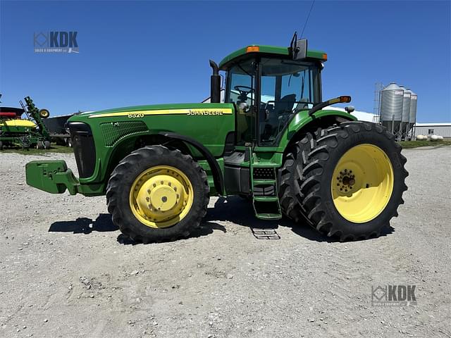 Image of John Deere 8320 equipment image 1