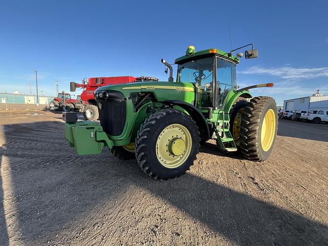 Image of John Deere 8320 equipment image 1