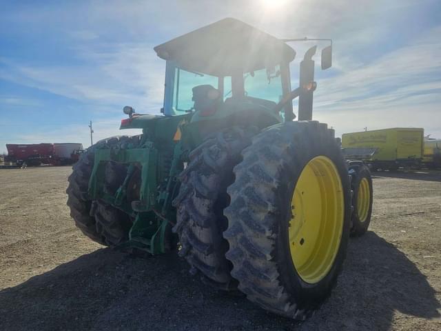 Image of John Deere 8330 equipment image 4