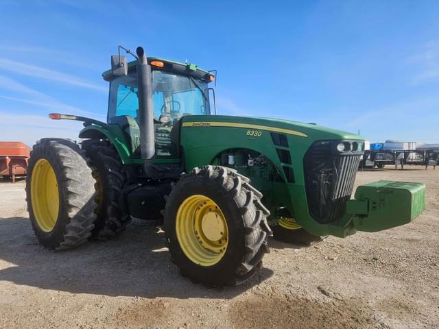 Image of John Deere 8330 equipment image 2