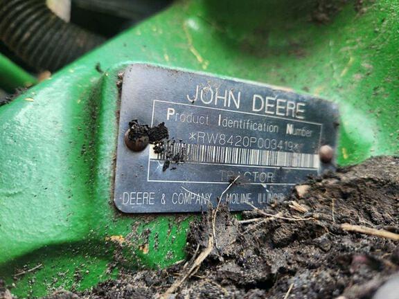 Image of John Deere 8420 equipment image 4