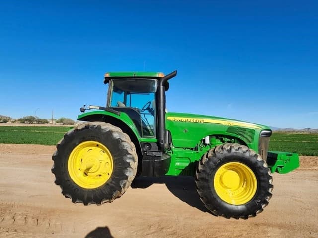 Image of John Deere 8420 equipment image 1