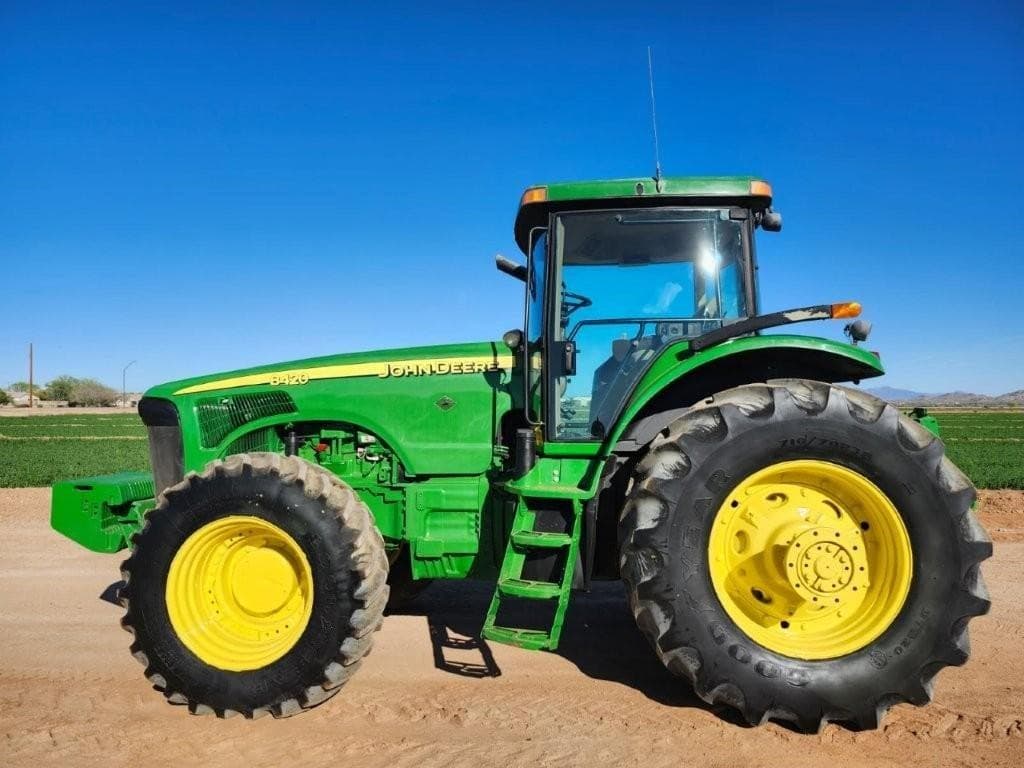 Image of John Deere 8420 Primary image