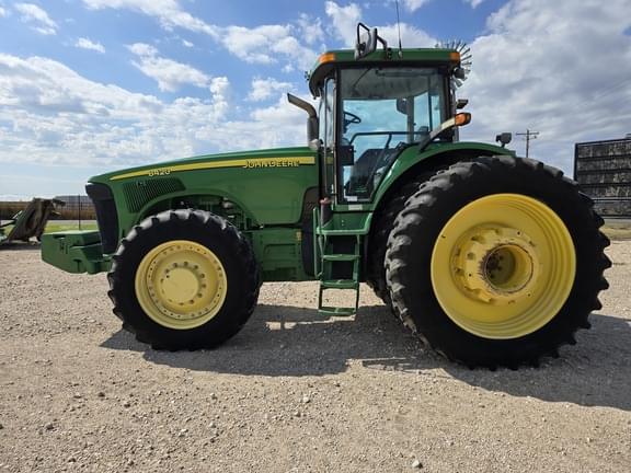 Image of John Deere 8420 equipment image 1