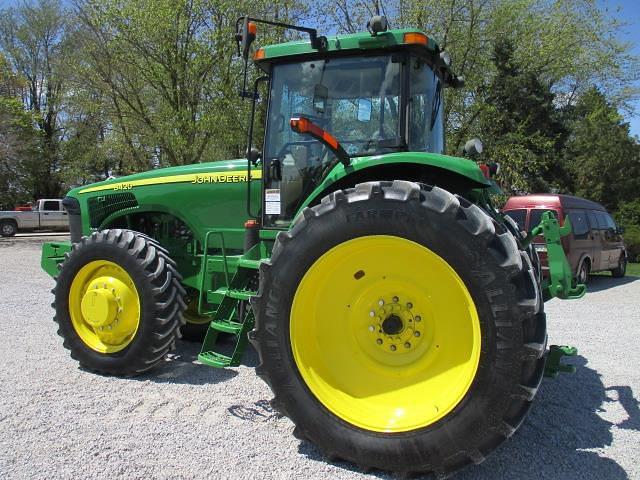 Image of John Deere 8420 equipment image 4