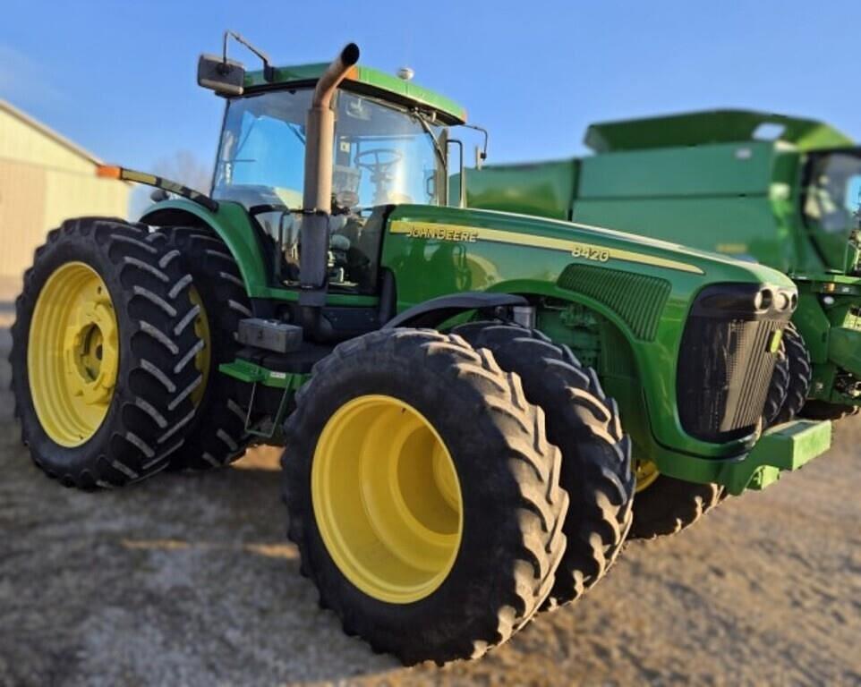 Image of John Deere 8420 Primary image