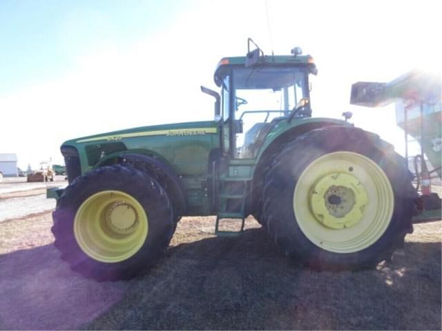 Image of John Deere 8420 equipment image 4