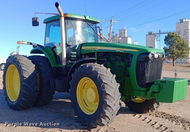 Image of John Deere 8420 equipment image 2