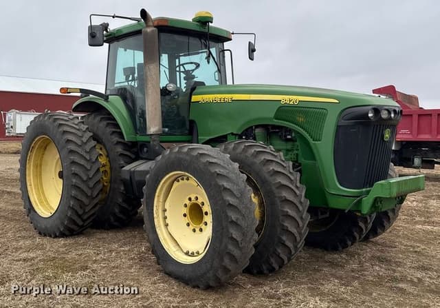 Image of John Deere 8420 equipment image 2