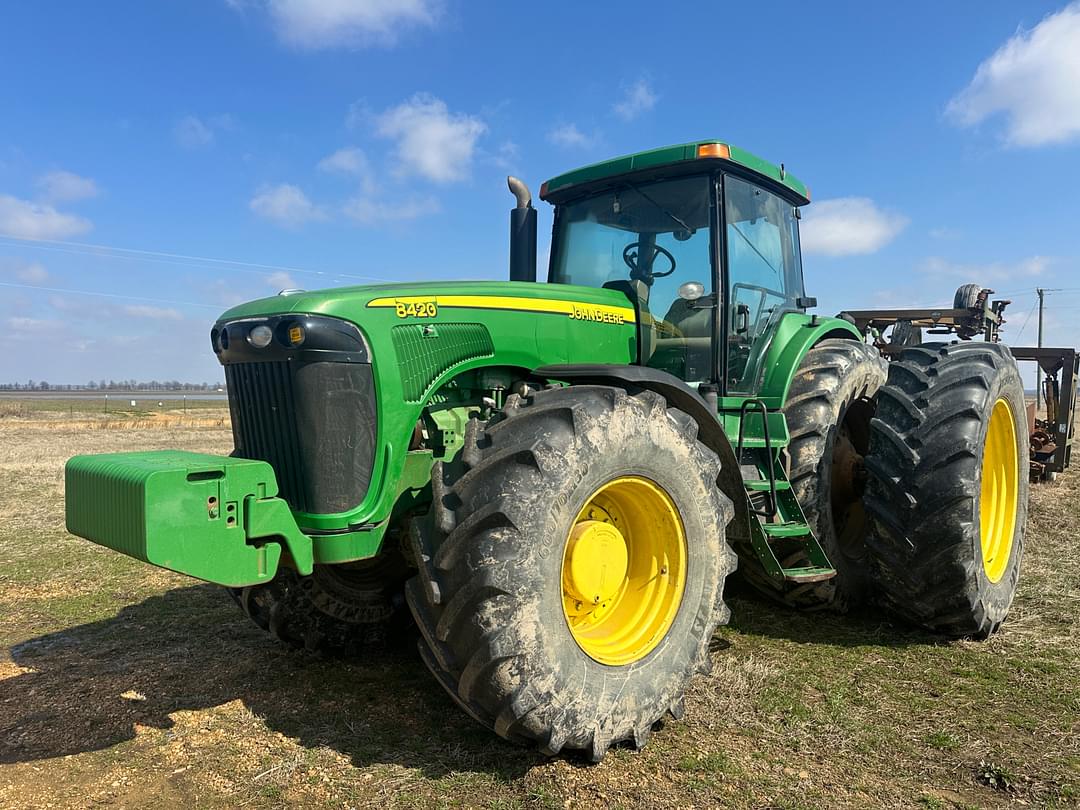 Image of John Deere 8420 Primary image