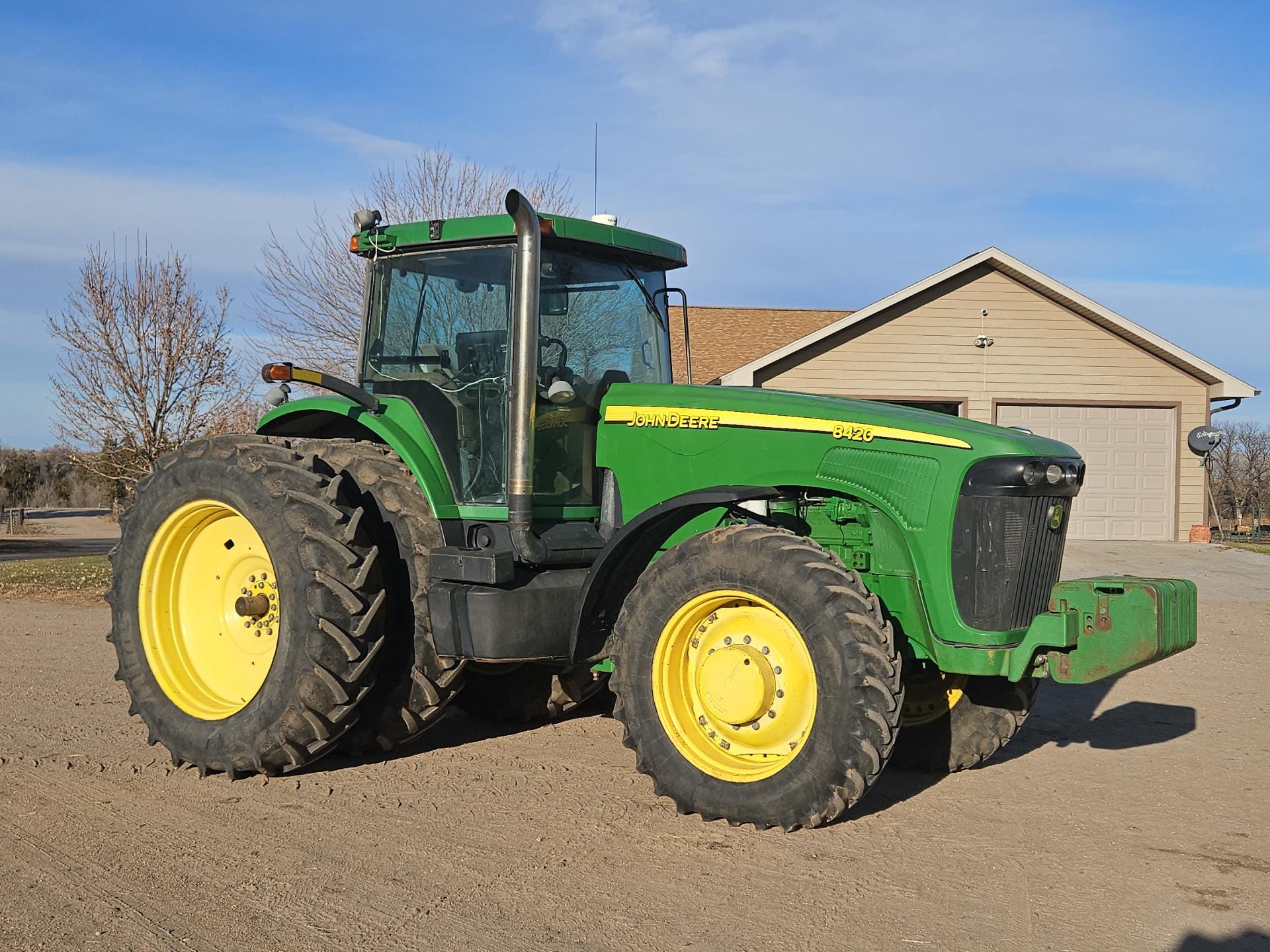 Main image John Deere 8420