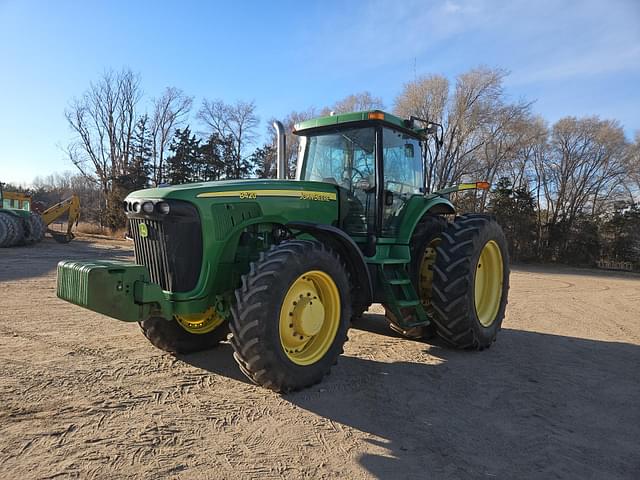 Image of John Deere 8420 equipment image 1