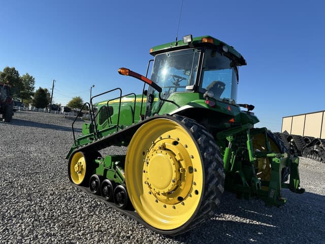 Image of John Deere 8420T equipment image 4