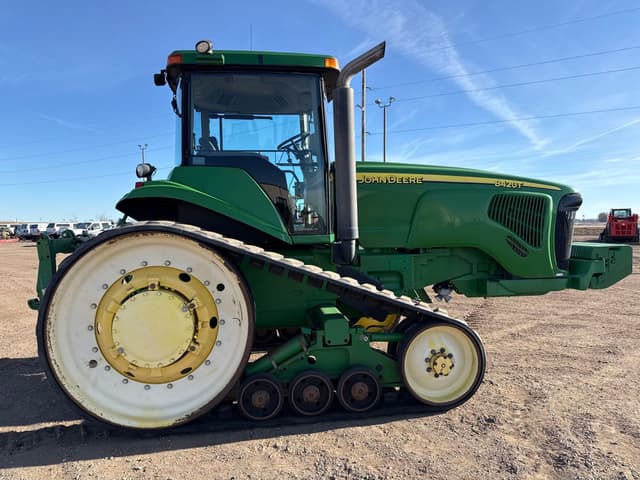 Image of John Deere 8420T equipment image 4
