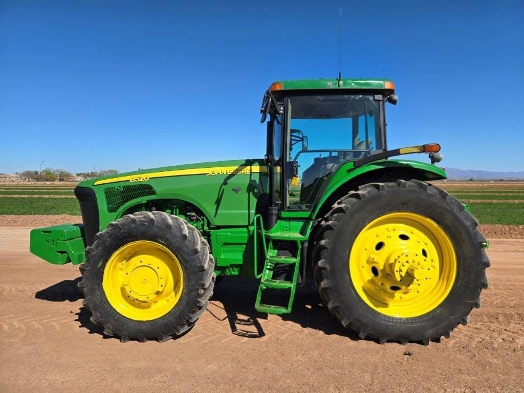 2002 John Deere 8520 Equipment Image0