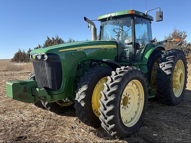 Image of John Deere 8520 equipment image 3