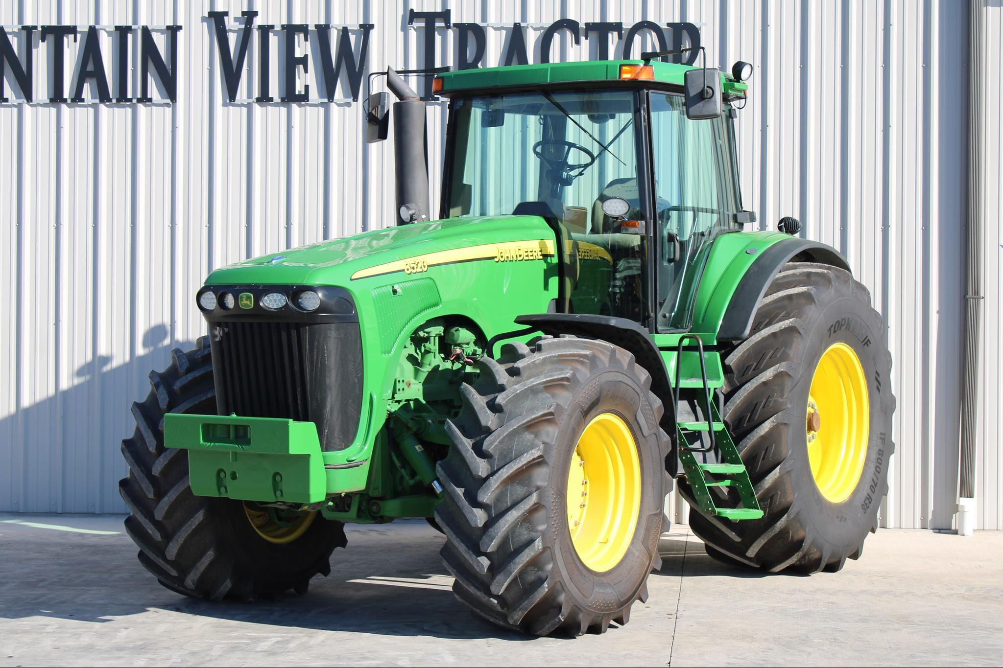 2002 John Deere 8520 Equipment Image0