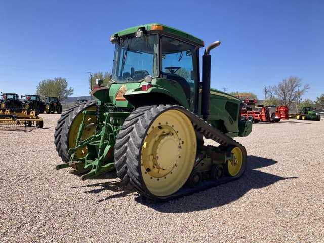 Image of John Deere 8520T equipment image 4
