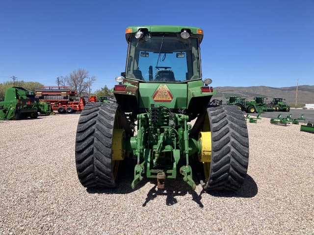 Image of John Deere 8520T equipment image 3