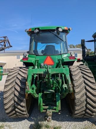 Image of John Deere 8520T equipment image 1