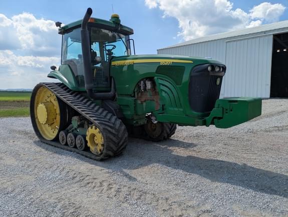 Image of John Deere 8520T equipment image 2