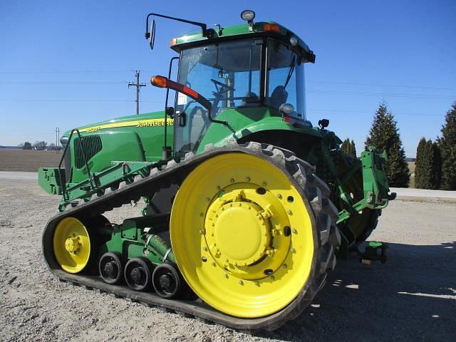 Image of John Deere 8520T equipment image 4