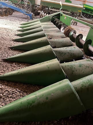 2002 John Deere 893 Equipment Image0