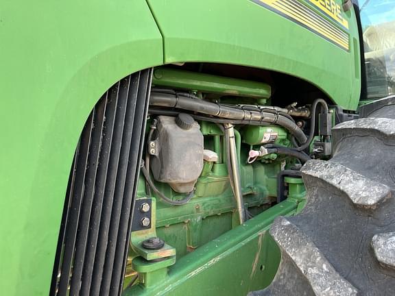 Image of John Deere 9120 equipment image 2