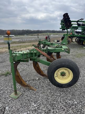 Main image John Deere 915