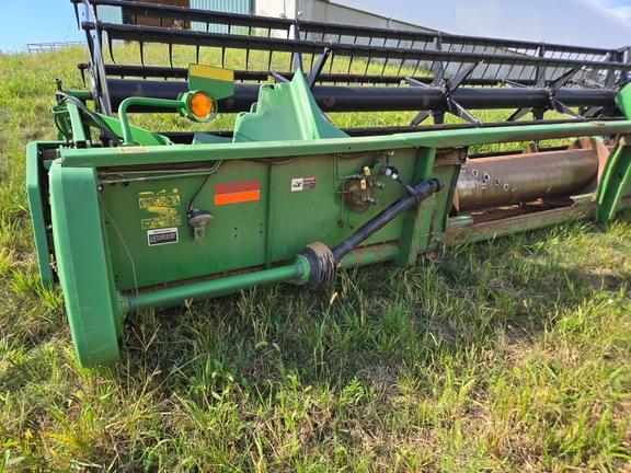 Image of John Deere 920F equipment image 2