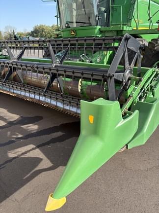 Image of John Deere 920F equipment image 4