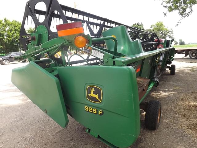 Image of John Deere 920F equipment image 3