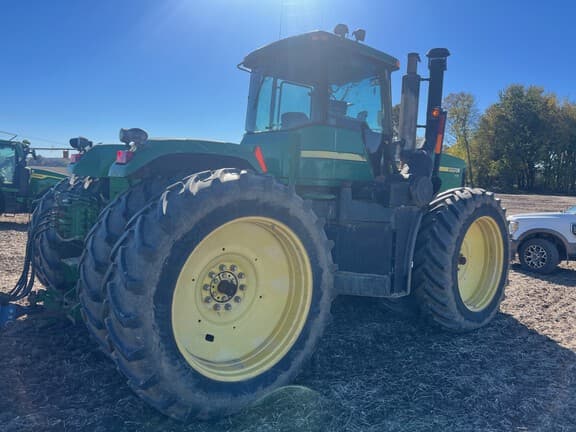 Image of John Deere 9220 equipment image 4