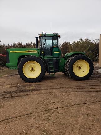 Image of John Deere 9220 equipment image 1