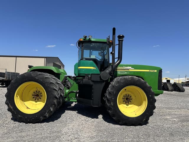 Image of John Deere 9220 equipment image 3