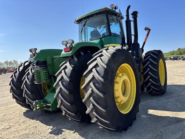Image of John Deere 9220 equipment image 4