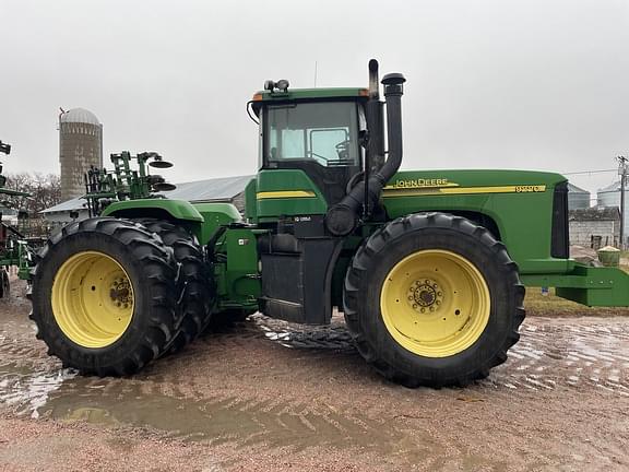 Image of John Deere 9220 equipment image 3