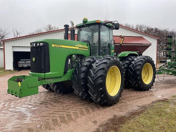 Image of John Deere 9220 equipment image 1