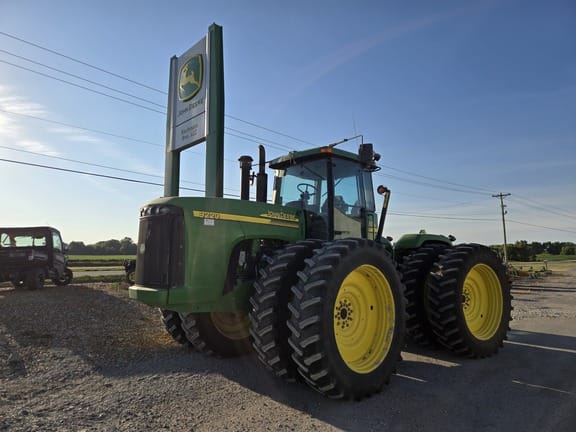 2002 John Deere 9220 Equipment Image0