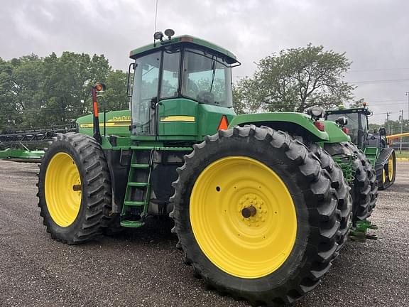 Image of John Deere 9220 equipment image 4