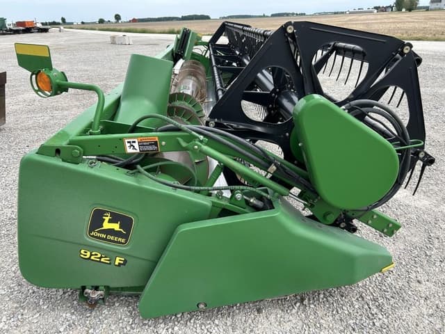 Image of John Deere 922F equipment image 4